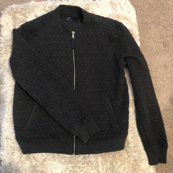 GAP Jackets & Blazers - Gap quilted style zip up jacket in gray size S